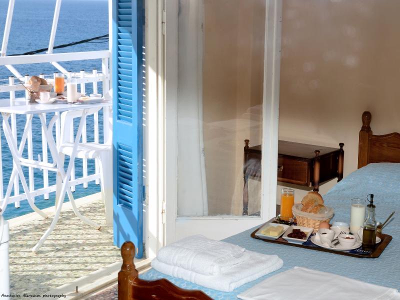 Paraskevas Boutique Hotel ติรอส ภายนอก รูปภาพ